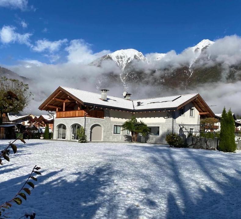 B&B Casa Il Sasso Pinzolo Buitenkant foto